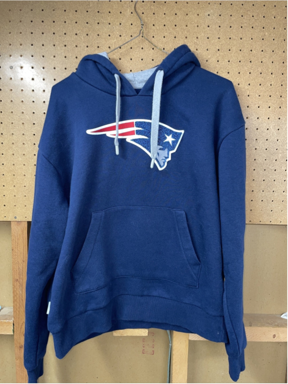 New England Patriots NFL Antigua Women's Hooded Sweatshirt Size Medium